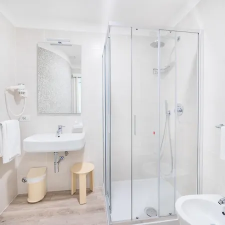 Hotel Il Gabbiano Sabaudia Buitenkant foto