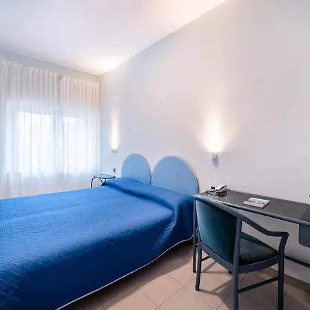 Hotel Il Gabbiano Sabaudia Buitenkant foto
