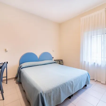 Hotel Il Gabbiano Sabaudia Buitenkant foto