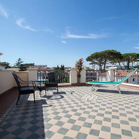 Hotel Il Gabbiano Sabaudia Buitenkant foto